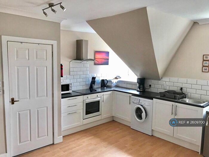 1 Bedroom Flat To Rent In Miller Road, Oban, PA34