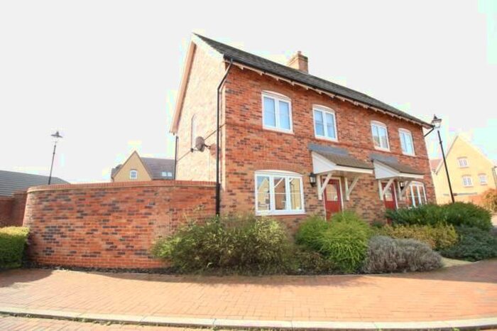 2 Bedroom Terraced House To Rent In Crouch Gardens, Bedford MK42
