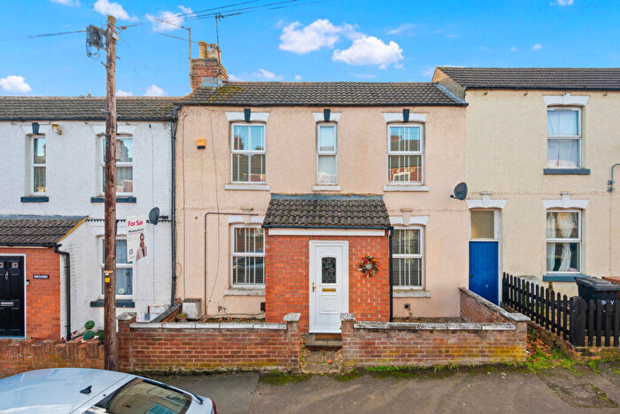 2 Bedroom Terraced House For Sale In North Street, Wellingborough, NN8