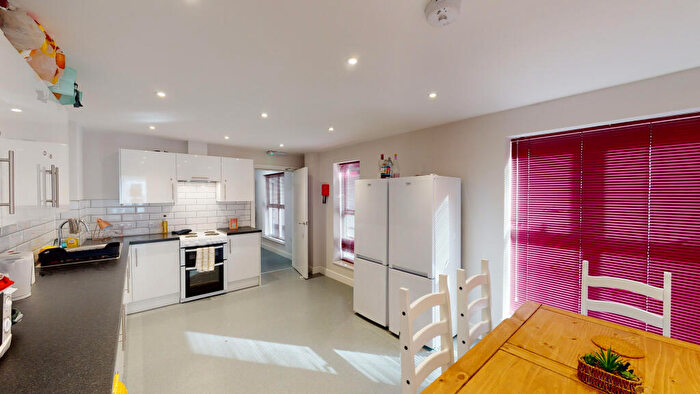 1 Bedroom Terraced House To Rent In Portland Street | Student House | /, LN5