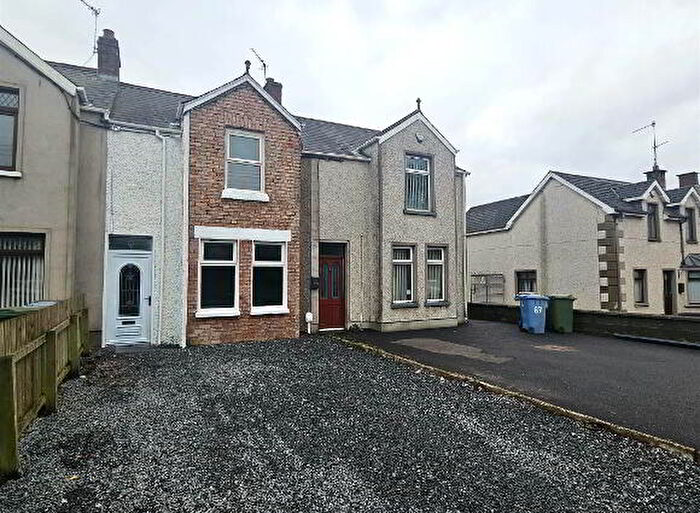 3 Bedroom Mid Terraced House For Sale In Moira Road, Lisburn, BT28
