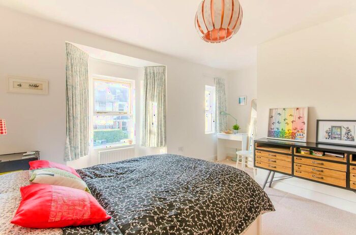 2 Bedroom Maisonette For Sale In Shernhall Street, Walthamstow Village, London, E17