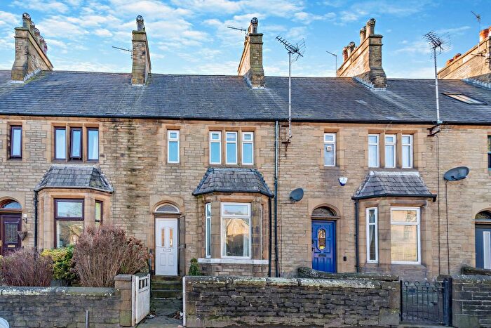 3 Bedroom Terraced House For Sale In Beverley Terrace, Halifax, HX3