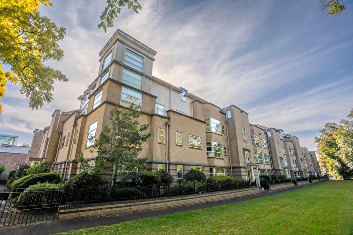 2 Bedroom Apartment For Sale In Petersfield, Cambridge, CB1