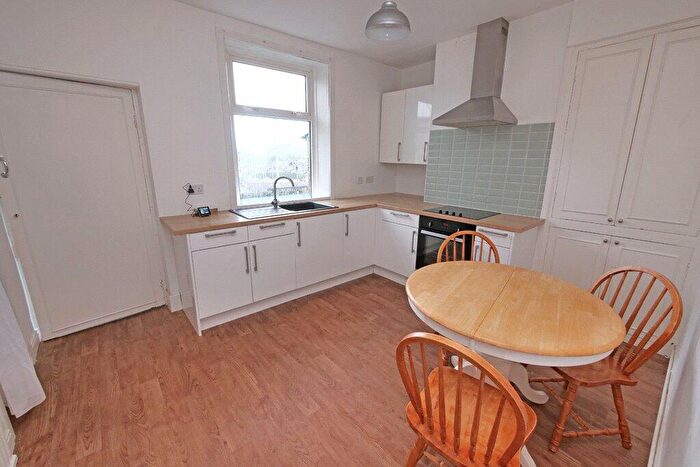 3 Bedroom Terraced House For Sale In Castle Street, Skipton, BD23