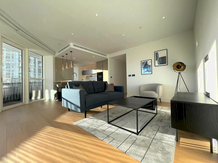 2 Bedroom Flat To Rent In Cassini Apartments, Cascade Way, White City, London, W12