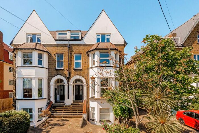 1 Bedroom Flat To Rent In Springfield Road, Kingston Upon Thames, KT1