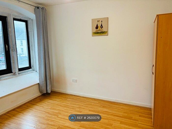 1 Bedroom Flat To Rent In Ty Naba, Clydach, Swansea, SA6