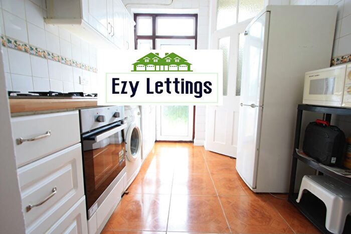 4 Bedroom Terraced House To Rent In Strathbrook Road, Norbury, SW16