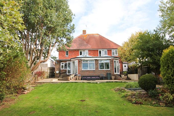5 Bedroom Detached House For Sale In Hastings Road, Battle, TN33