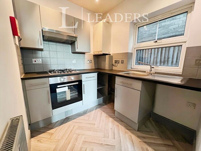 Flat To Rent In Beechcroft House, CB8