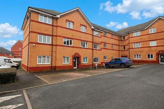 2 Bedroom Flat For Sale In Richmond Meech Drive, Kennington, TN24