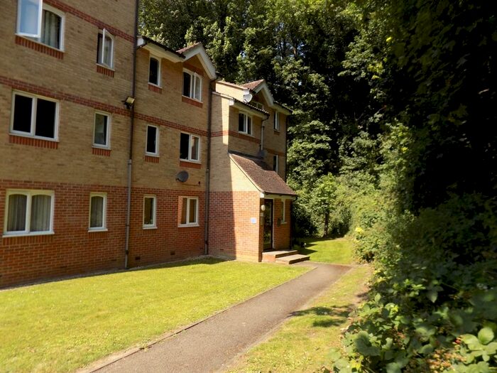 1 Bedroom Flat To Rent In Lucas Road, Sudbury, CO10