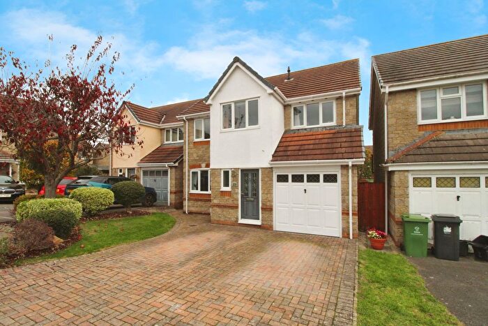 4 Bedroom Detached House For Sale In Winlaw Close, Shaw, SN5