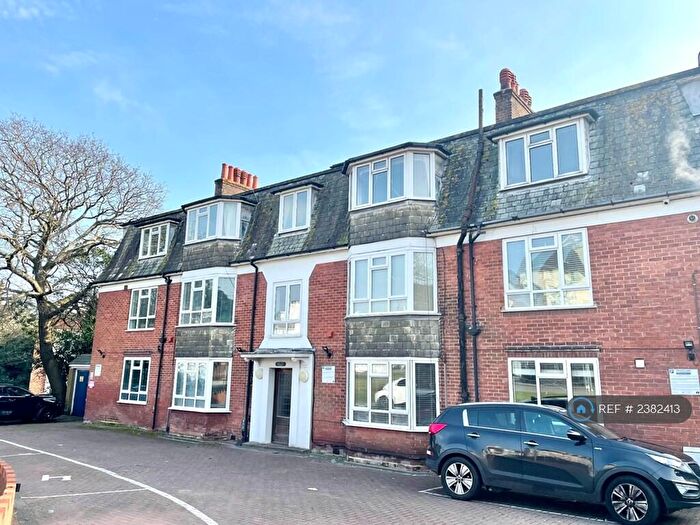 3 Bedroom Flat To Rent In Exeter Park Mansions, Bournemouth, BH2