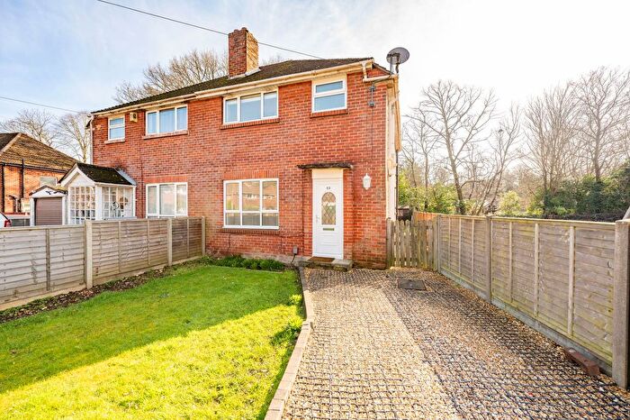 3 Bedroom Semi-Detached House To Rent In Sunningdale Gardens, Southampton, SO18