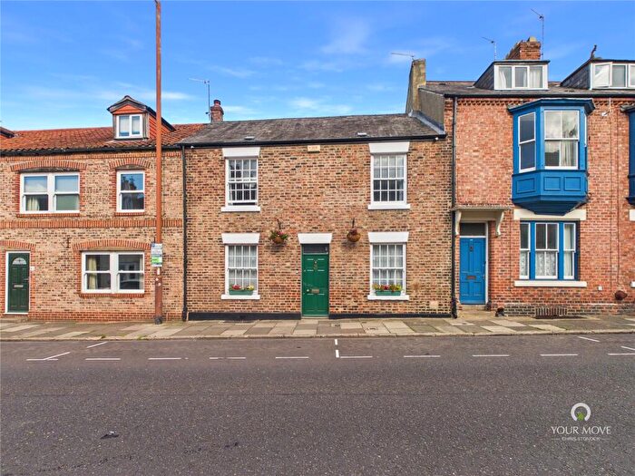 3 Bedroom Terraced House For Sale In Hallgarth Street, Durham, DH1