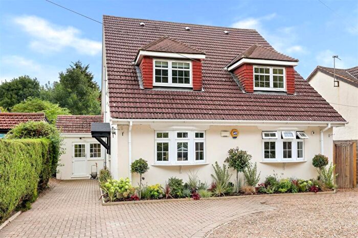 4 Bedroom Detached House For Sale In Loughton Lane, Theydon Bois, CM16