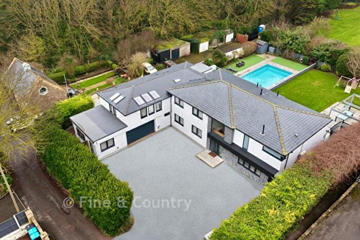 7 Bedroom Detached House For Sale In Holland Close, Broadstairs, Kent, CT10