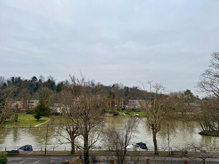 2 Bedroom Apartment To Rent In Riverside, Maidenhead, Berkshire, SL6