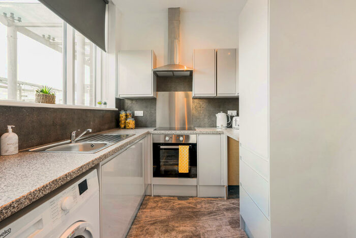 2 Bedroom Apartment To Rent In Unity Place Residence, RG24