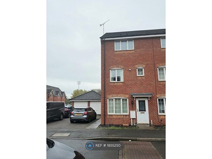 3 Bedroom End Of Terrace House To Rent In Barker Round Way, Burton-On-Trent, DE14