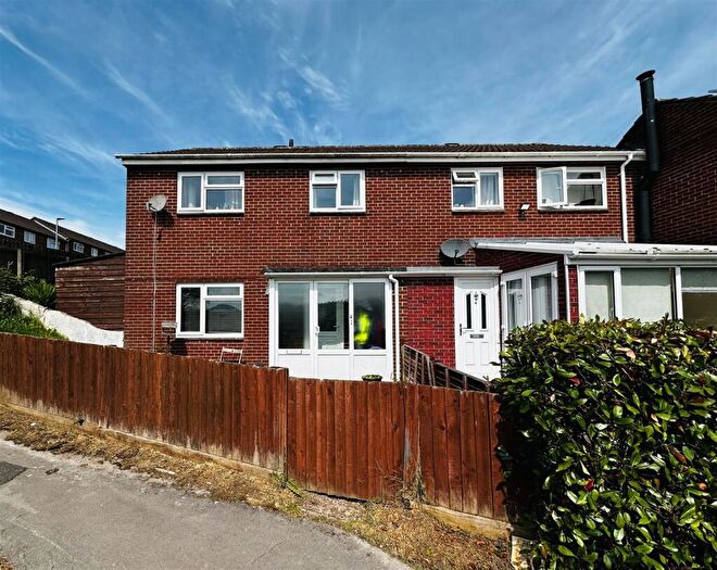 3 Bedroom End Of Terrace House For Sale In Cameron Close, Tiverton, EX16