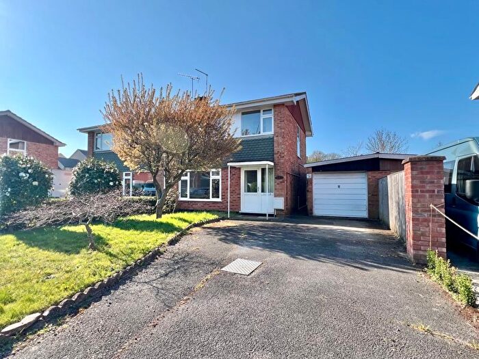 3 Bedroom Semi-Detached House For Sale In Blackbrook Road, Taunton, TA1