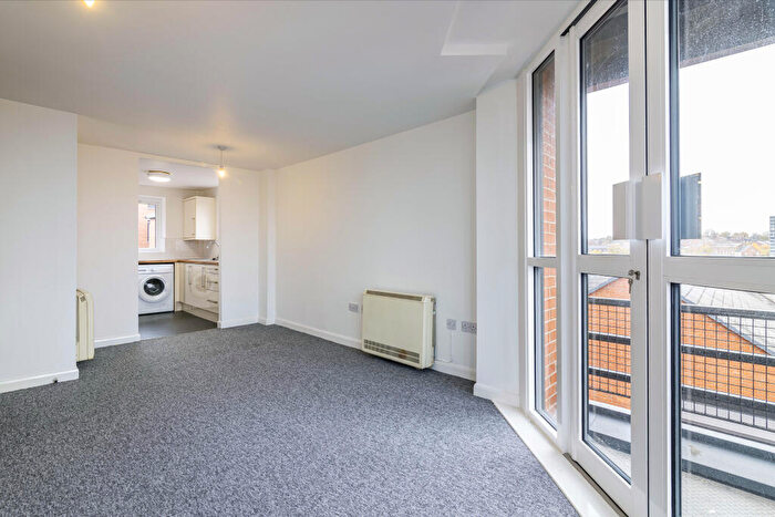 1 Bedroom Flat To Rent In Trivett Square, Nottingham, Nottinghamshire, NG1