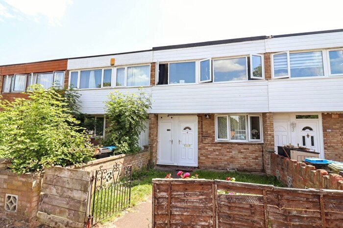 3 Bedroom Terraced House For Sale In Thirlmere Avenue, Bletchley, Milton Keynes, MK2