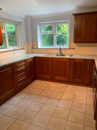 2 Bedroom Apartment To Rent In Branksome Wood Road, Bournemouth, Dorset, BH4