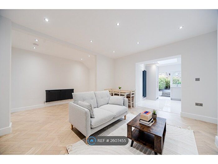 2 Bedroom Flat To Rent In Maygrove Road, London, NW6