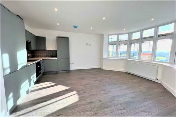 1 Bedroom Flat To Rent In Queens Road, Hendon, NW4