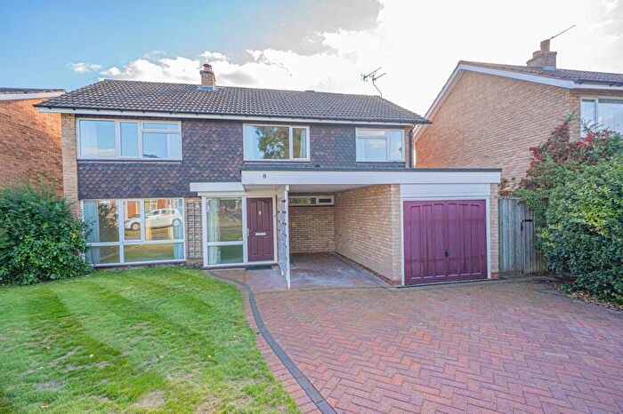 5 Bedroom Detached House For Sale In Lightwood Close, Knowle, B93