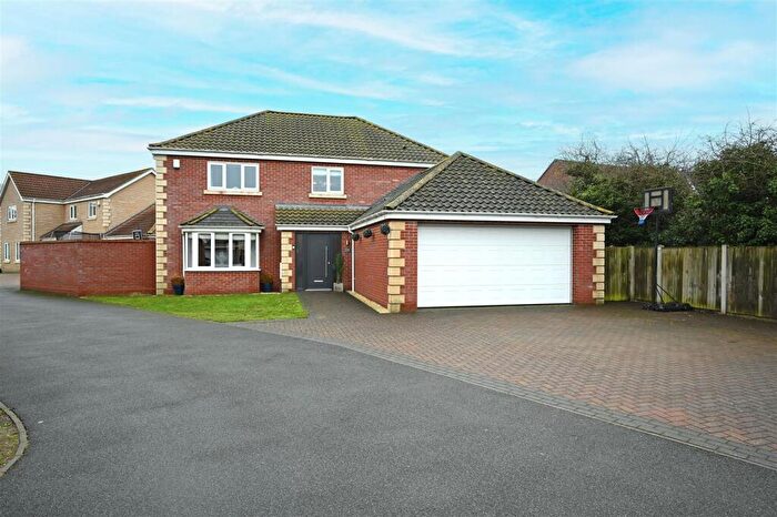 4 Bedroom Detached House For Sale In Kings Drive, Bradwell, NR31