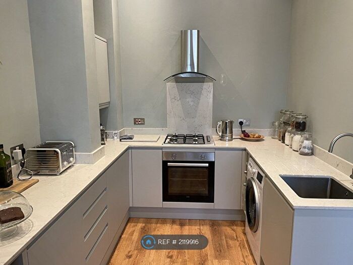 2 Bedroom Flat To Rent In Warrior Gardens, St. Leonards-On-Sea, TN37