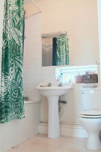 1 Bedroom Flat To Rent In Well Street, Hackney, London, E9