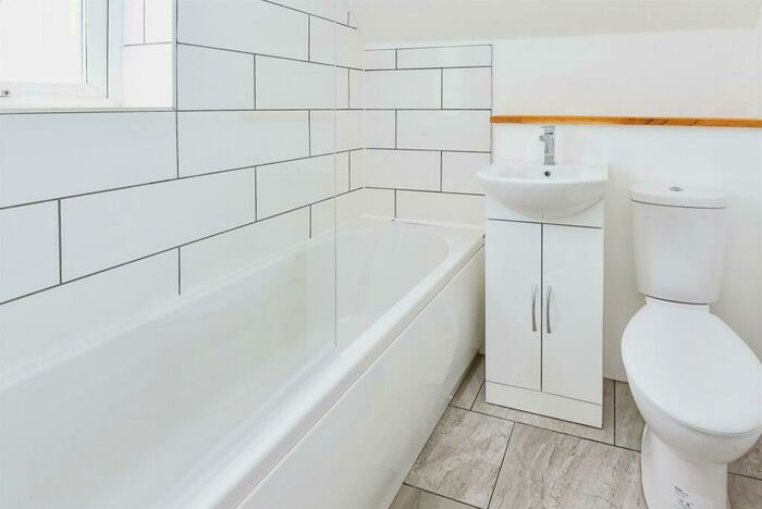 3 Bedroom Semi-Detached House For Sale In Woodlands Road, Chippenham, SN14