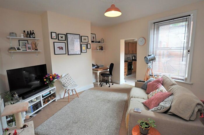 2 Bedroom Flat To Rent In William Street, Newcastle Upon Tyne, NE3