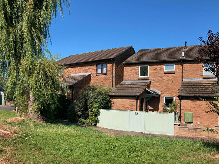 2 Bedroom End Of Terrace House For Sale In Park Way, Marston, OX3