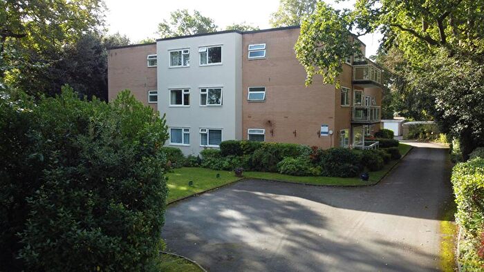 2 Bedroom Apartment To Rent In Marlborough Road, Bournemouth, BH4