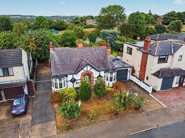 4 Bedroom Detached Bungalow For Sale In Brookhill Street, Stapleford, Nottingham, NG9