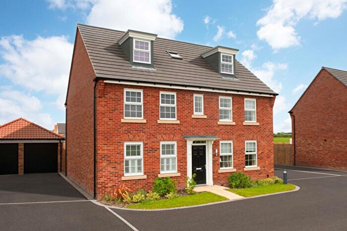 5 Bedroom Detached House For Sale In Phoenix Lane, Fernwood, Newark, NG24