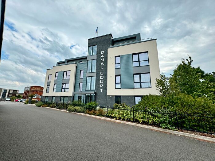 2 Bedroom Flat To Rent In Keeper Close, Taunton, TA1