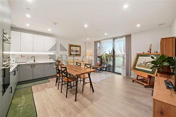 2 Bedroom Apartment To Rent In Willowbrook House, Coster Avenue, N4