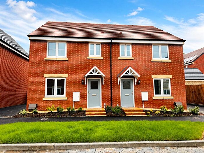 3 Bedroom Semi-Detached House To Rent In Wilding Close, Gloucester, GL2