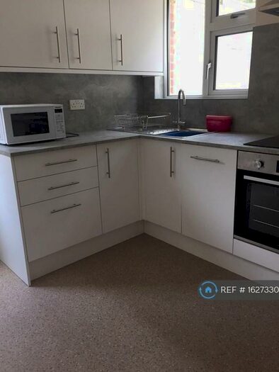 3 Bedroom Semi-Detached House To Rent In Thurmond Crescent, Winchester, SO22