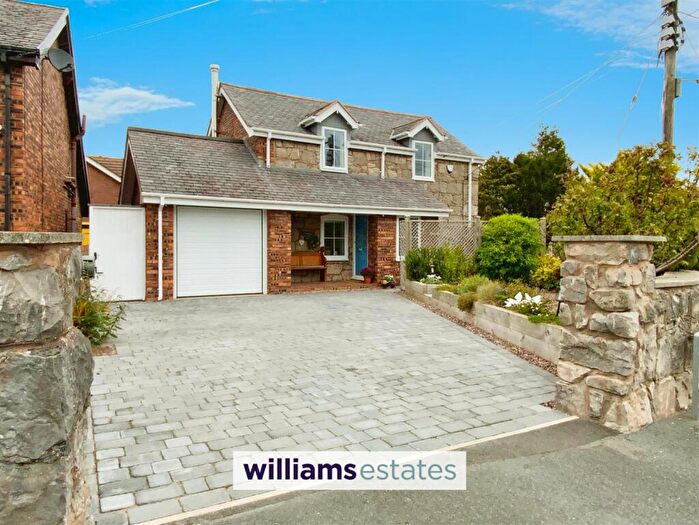 3 Bedroom Detached House For Sale In Pentre Lane, Rhuddlan, LL18