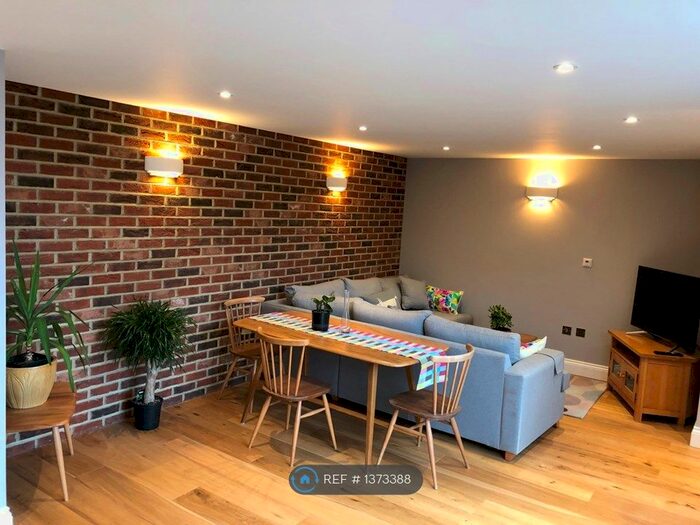 1 Bedroom Maisonette To Rent In The Refinery, Bristol, BS2