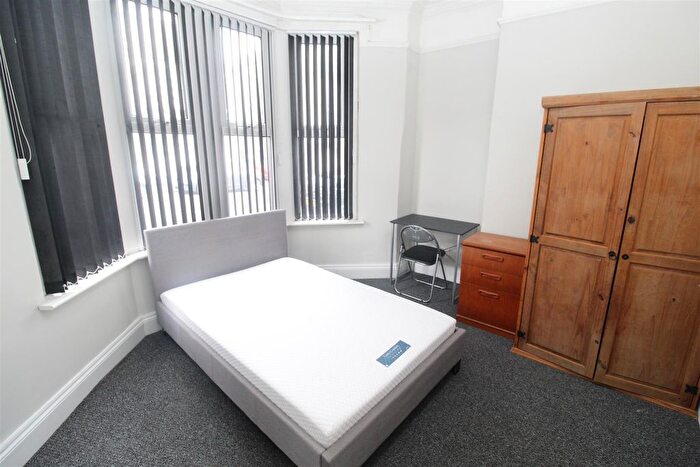 6 Bedroom Property To Rent In Pen-Y-Wain Road, Cathays, Cardiff, CF24